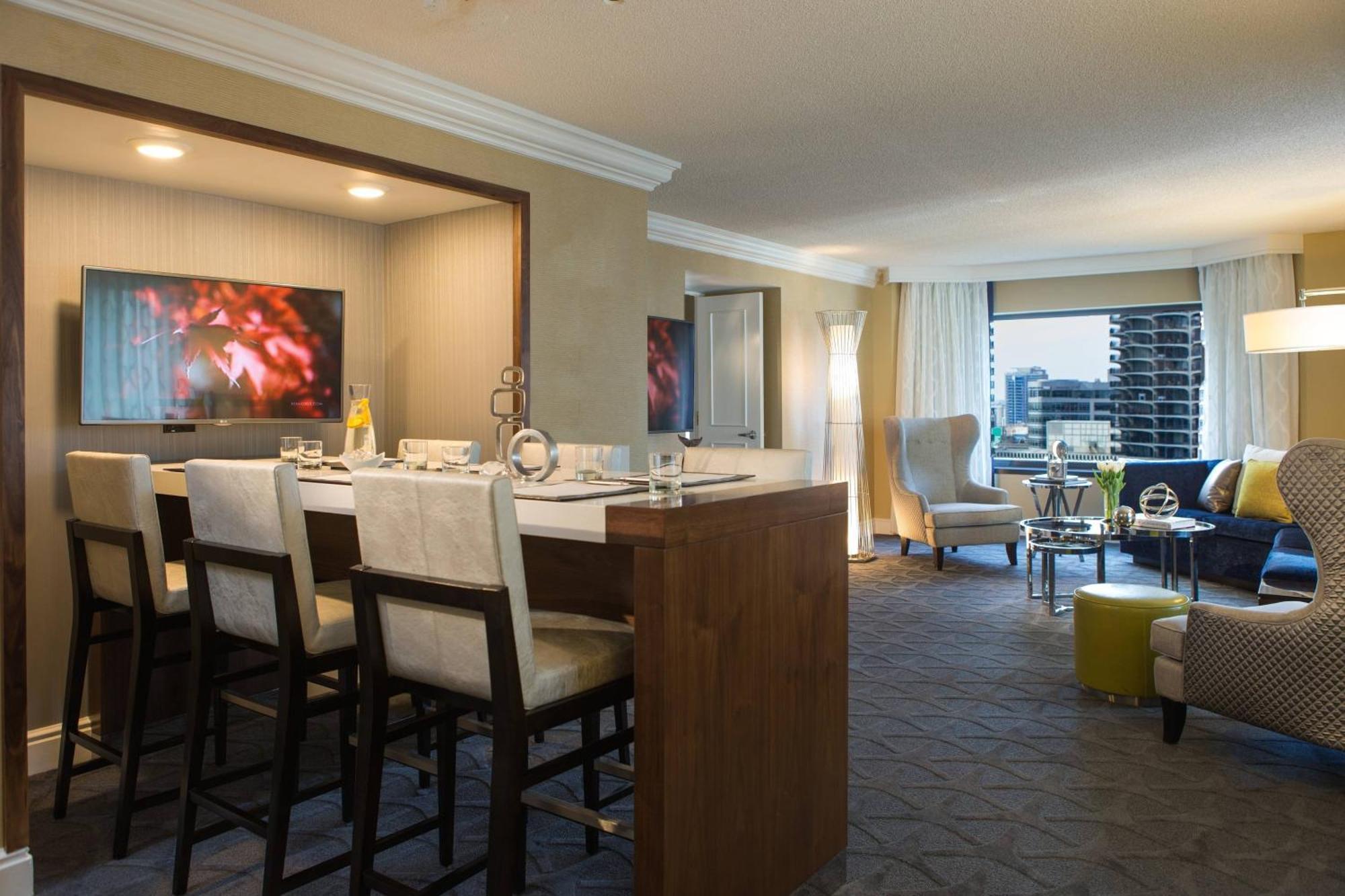 Renaissance Chicago Downtown Hotel Екстериор снимка